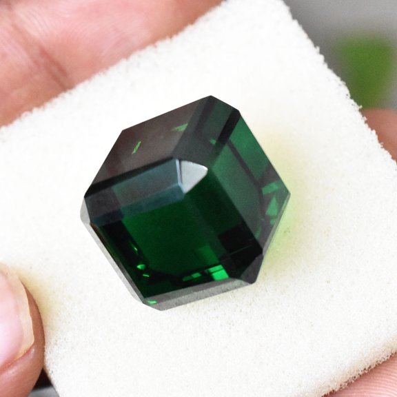 LAB-CREATED Green Garnet 17x17mm Cube Shape CERTIFIED Loose Gemstone