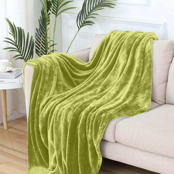 LACKUST Solid Color Flannel Blanket Throw ,All-Season Plush Blanket,39.4x27.6in Lightweight Breathable and Soft Blankets for Office Naps and More,Green