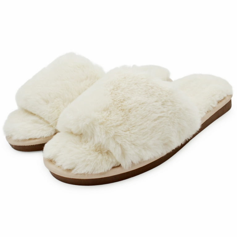 Fuzzy deals sandals walmart