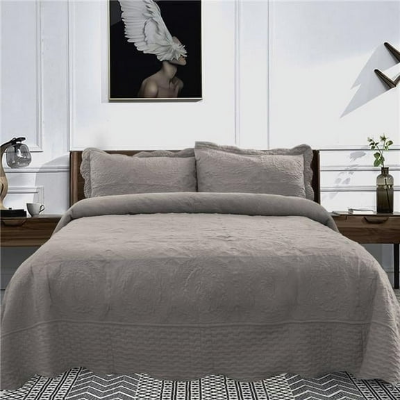 LCM Home Fashions White Embroidered Oversized Scalloped Edge Quilt Set