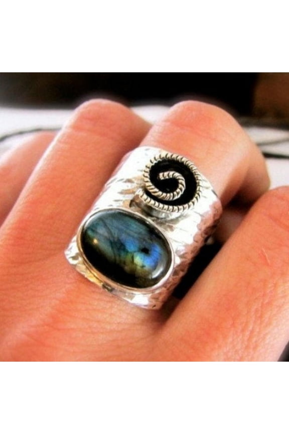 - Labradorite Ring - Handmade Silver Spinner Band With Oval Cut Blue Fire Gemstone - 925 Sterling