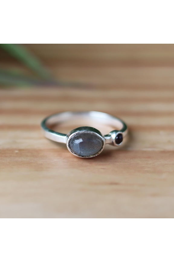 - Labradorite Statement Ring Boho Minimalist 925 Sterling Silver Band with Garnet Accent, Handcrafted Gemstone Jewelry
