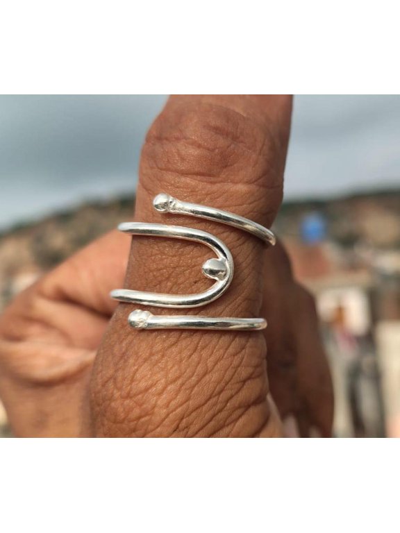Silver Swan Ring Minimalist Open Wrap Band With Smooth Curved Silhouette, Modern Everyday Fashion Jewelry For Women