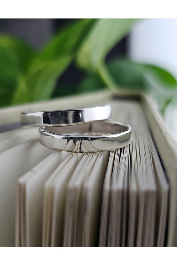 Sterling Silver Band Hammered Textured Wedding Ring Durable Artisan Silver Jewelry Classic Rustic Style