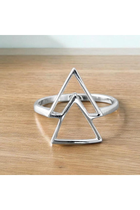 Sterling Silver Triangle Ring – Chevron Arrow Band, Delta Spike Minimalist Jewelry, Sharp Geometric V-Shape Stacking Ring for Women & Men