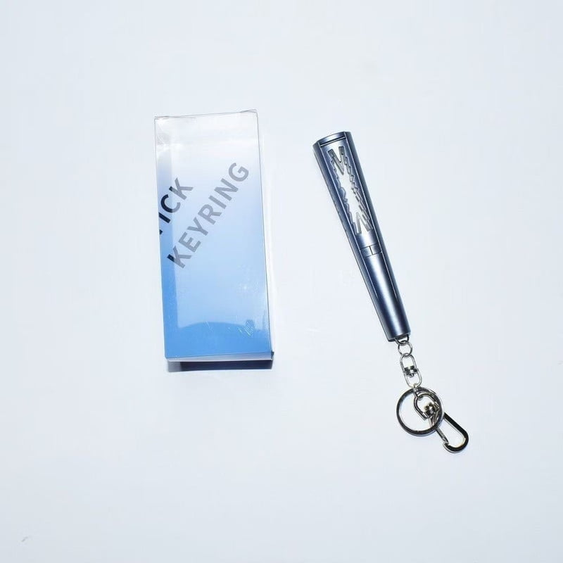 LE SSERAFIM Lightstick Keychain,K-pop Keyring Pendant Bag Accessories Merch Gift (Built-in Battery)