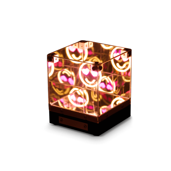 LED 3D Mirror Cube-Smile (MCUBESMILE)