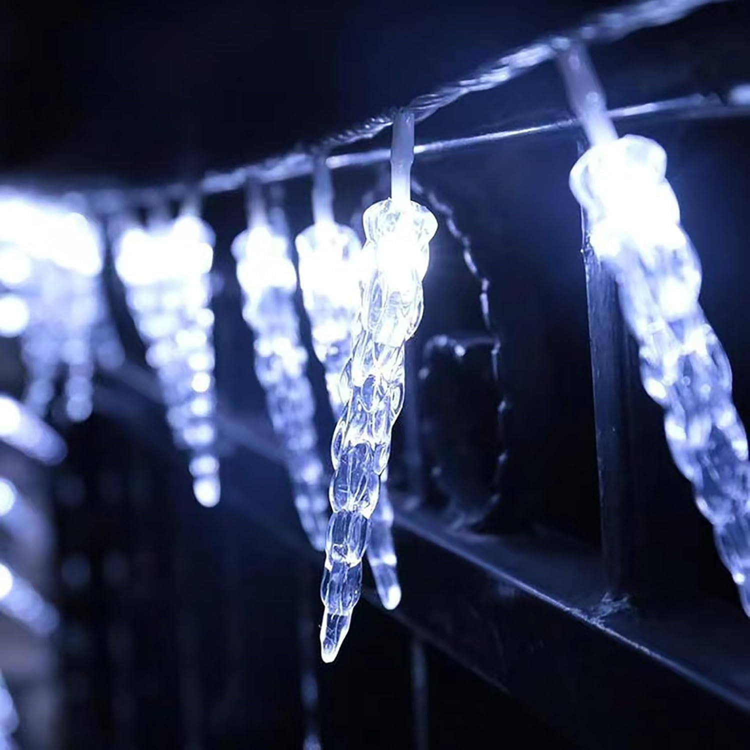 LED Icicle Fairy Lights Battery Operated 9.85FT 20LED Acrylic Icicle Clear Plastic Icicles Fairy Lighting Curtain for Winter Decoration Garden Party Holiday