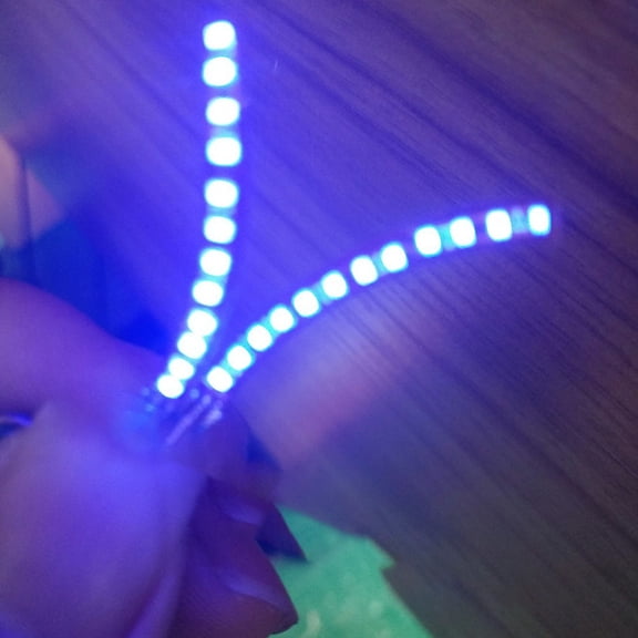 LED Light False Eyelashes, LED Eyelashes Waterproof LED Light Eyelash Shining Eyeliner Charming Unique Eyelid Tape Blue