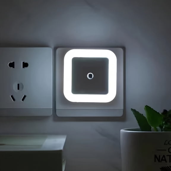 LED Plug-in Night Light with Dusk to Dawn Sensor, Square White 0.5W 3000K Cold Light, Energy Saving Wall Lamp for Bedroom Hallway Kitchen Bathroom