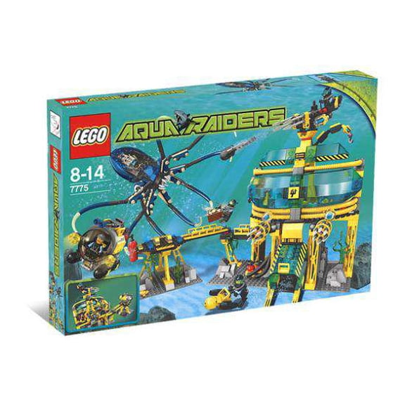Pre-Owned Aqua Raiders Aquabase Invasion Set LEGO 7775 [Damaged Package]