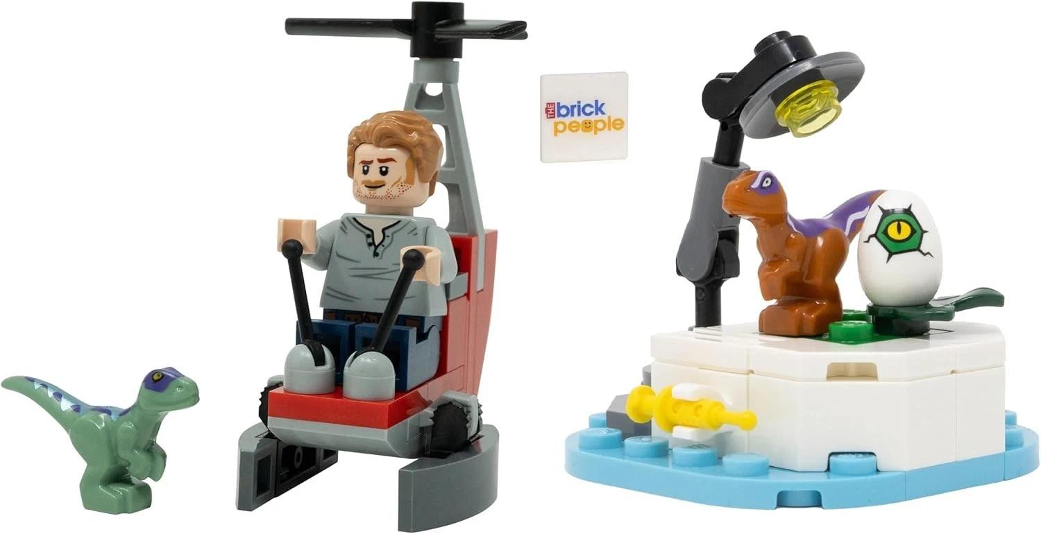LEGO Jurassic World: Owen Minifigure with Helicopter and Baby Dino