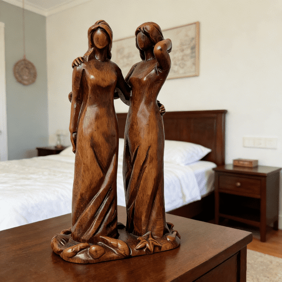LEWEEN 2 Sisters Friendship Resin Figurines, Perfect Birthday Gift for Women | Elegant Friendship Decoration for Home & Office | Display Statue for Desk, Bedside, Living Room, Tea Table & Dorm