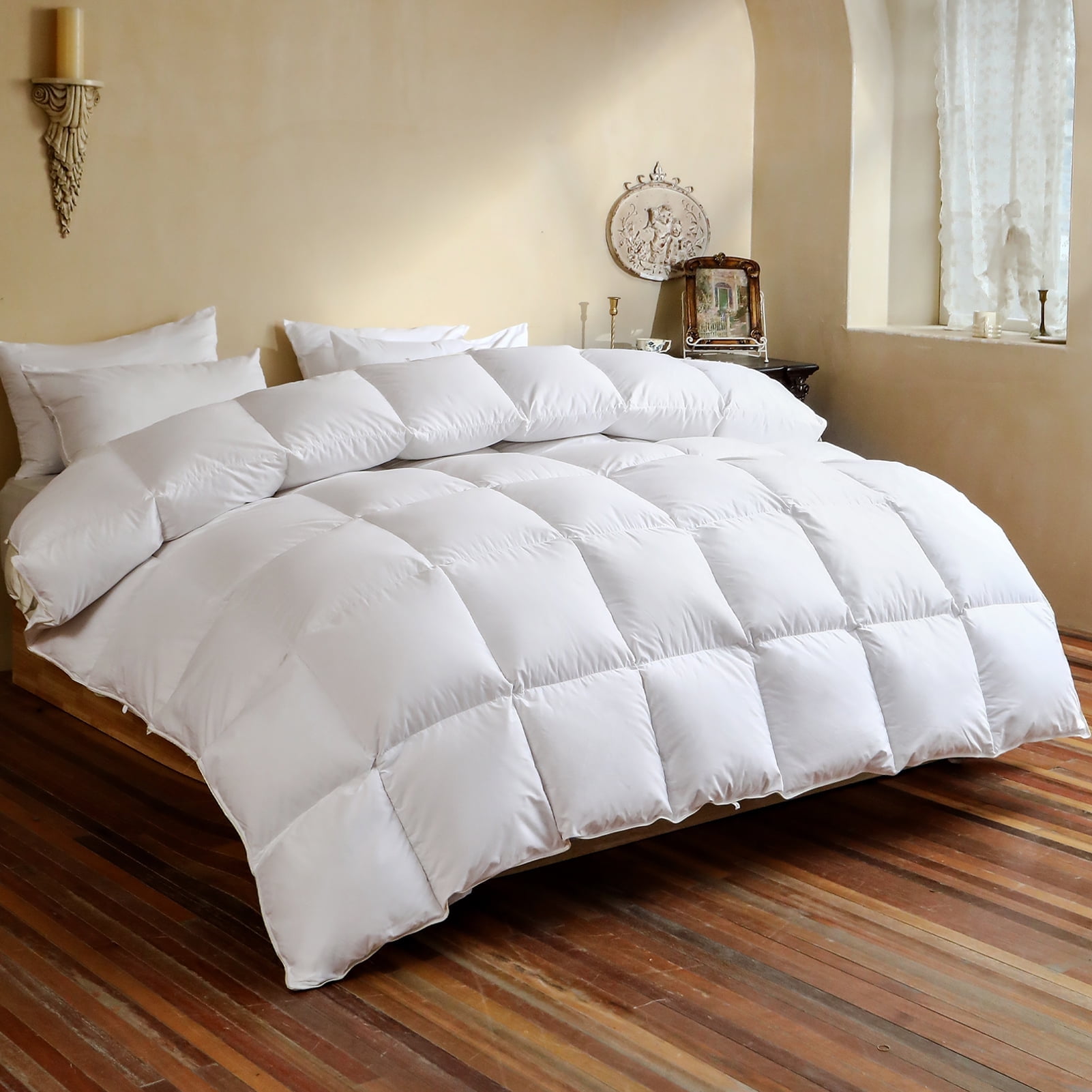 LEYCAY Goose Feather Down Comforter Queen Size, 750 FillPower Solid