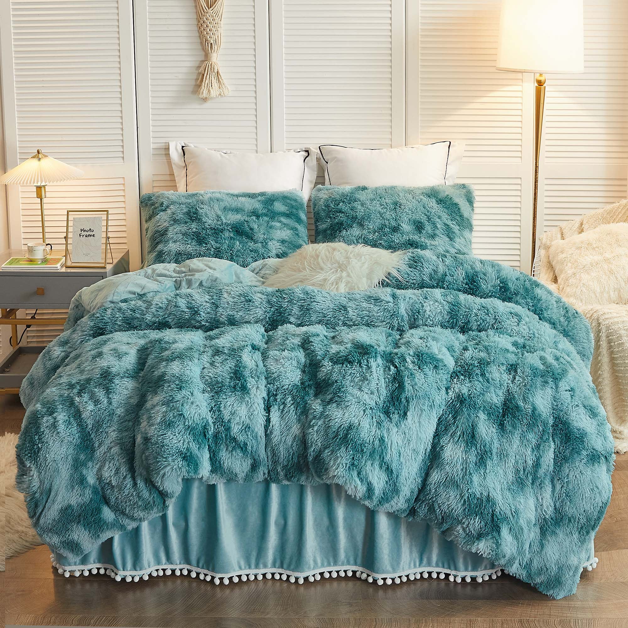 https://i5.walmartimages.com/seo/LIFEREVO-2-Pieces-Luxury-Shaggy-Faux-Fur-Duvet-Cover-Set-Soft-Fluffy-Fuzzy-Comforter-Ombre-Marble-Print-Furry-Bedding-1-Long-Plush-Cover-1-Pillow-Cov_e501bfce-75bd-4c61-89cd-f9c37acb74ff.7196b2dc437965b6d54dc53be761ba92.jpeg