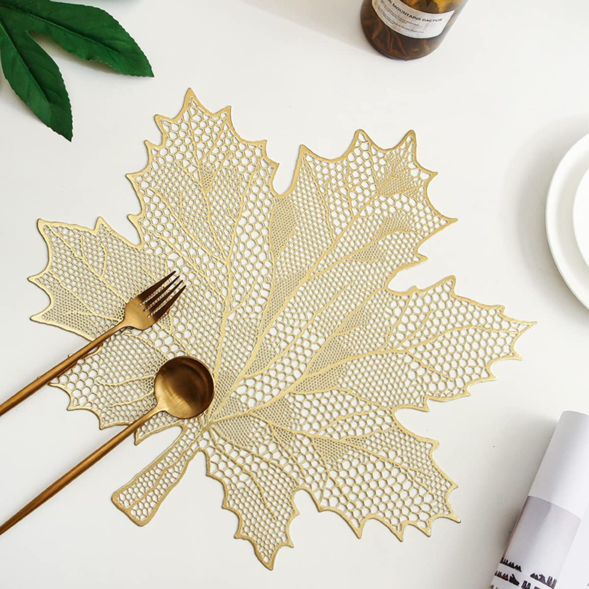 LINLIN 4 Pack Leaf Shaped Placemats PVC Placemats Hollow Dining Table