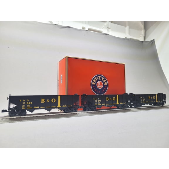 LIONEL BALTIMORE & OHIO 3-BAY HOPPER W/ PEAKED ENDS 3-PACK #B O GAUGE 2542205