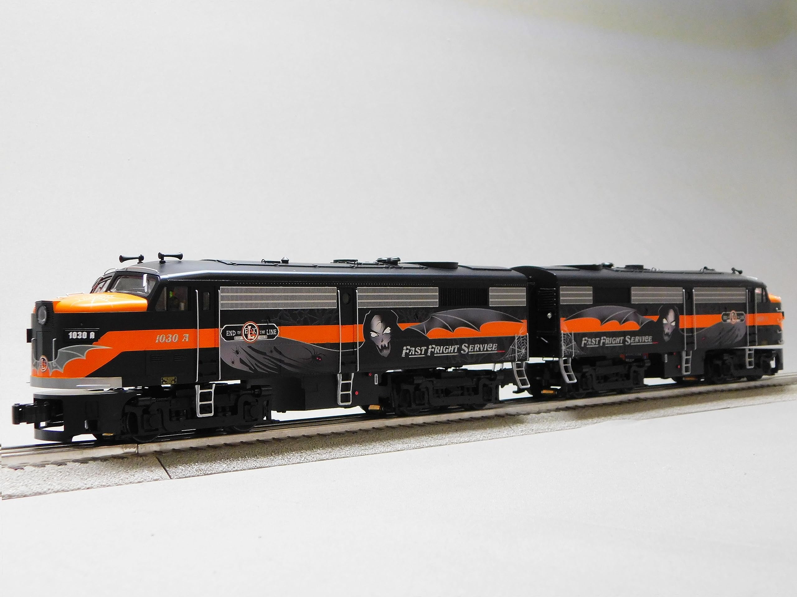 LIONEL Halloween (ELX) Legacy FA-2 AA Diesel LOCOMOTIVES O