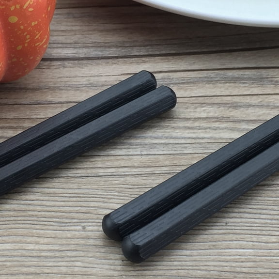 LITINKIMI 5 Pairs Japanese Style Sushi Chopsticks, Black PP Reusable Non Slip
