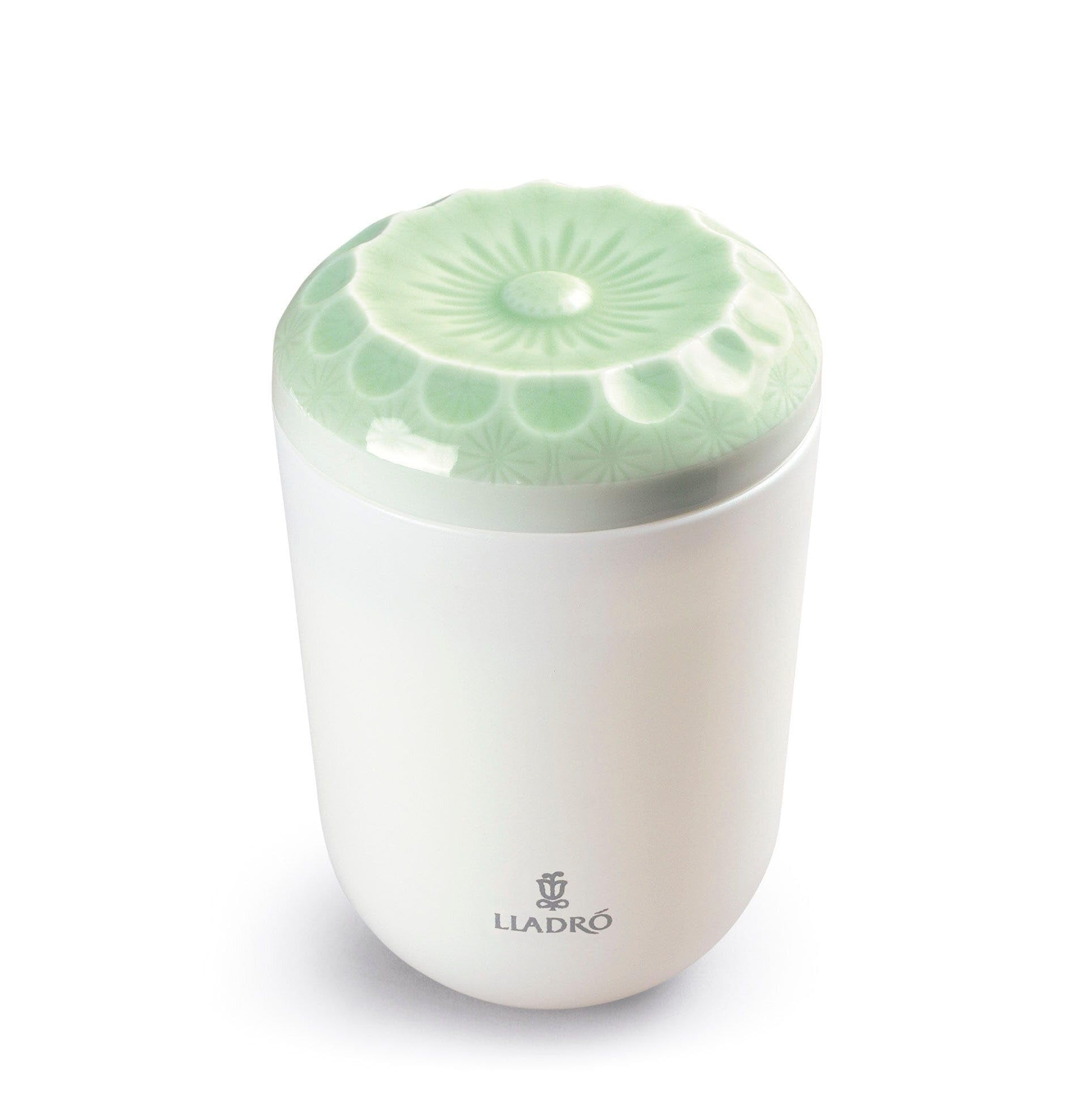 Meadow Breeze Porcelain Lid Scented White Candle 45hr