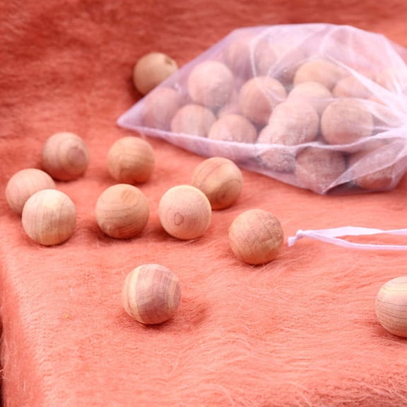 LMUMN-Cedar Balls for Closets and Drawers, Red Cedar Balls for Clothes Storage 60PCs with 2 Satin Bags