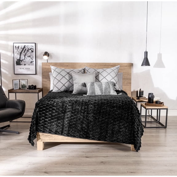 LOKET BLACK COLOR EMBOSSED LIGHT BLANKET SOFTY AND WARM QUEEN SIZE MADE IN MEXICO