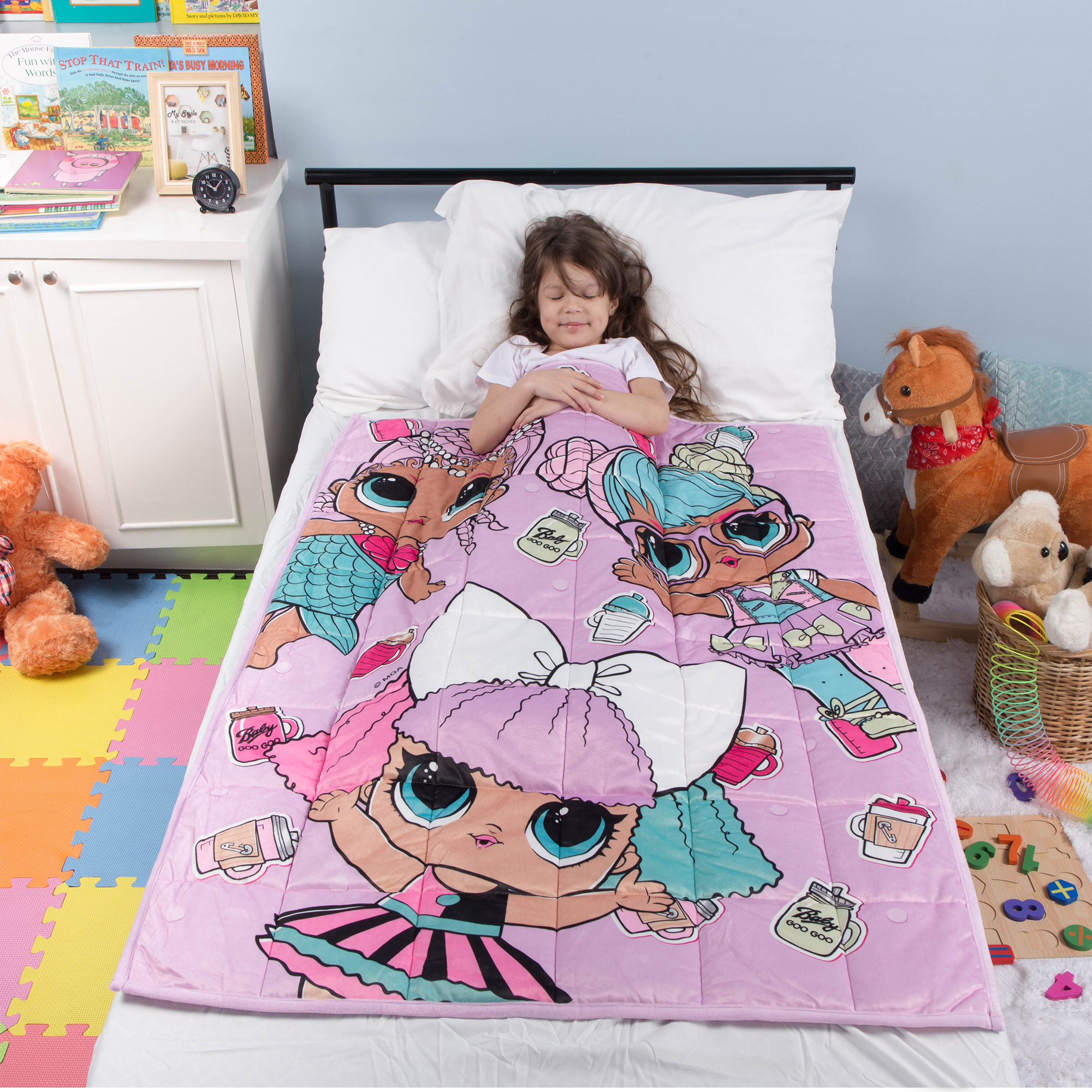 LOL Surprise Frozen Kids Weighted Blanket, 4.5lb, 36 x 48, Pink, MGA - image 1 of 11