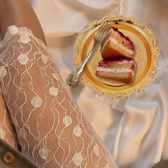 LOLIPPYY 1Set Golden Metal Serving Dish Snack Tray Creative Leaf Shape for Home Use