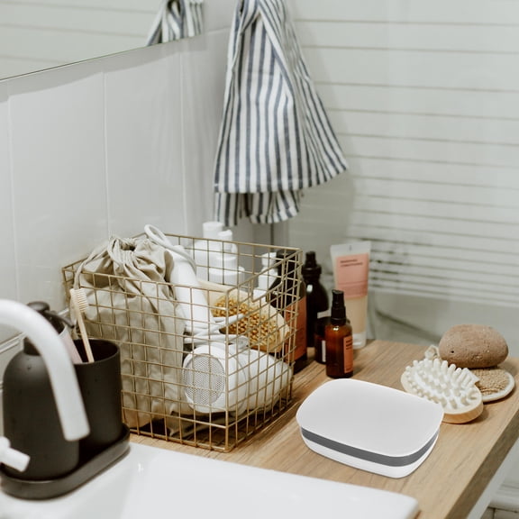 LOLIPPYY 2 Sets Travel Soap Holder Small With Lid For Outdoor Activities Plastic