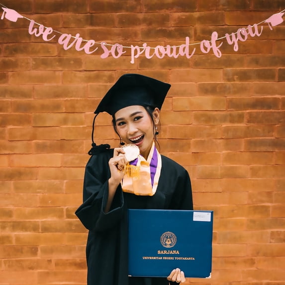 LOLIPPYY 2Pcs Graduation Bunting Set in Golden for Graduation Party Decorations and Photo Background