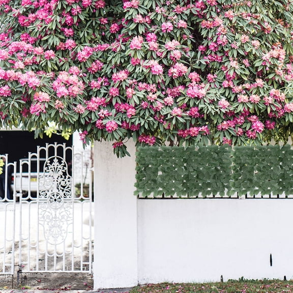 LOLIPPYY Garden Leaf Screen Panel Green Artificial Hedge Fence with Mesh Back and Flexible Design