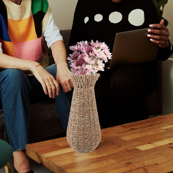 LOLIPPYY Handwoven Straw Vase with Sturdy Base, Natural Wicker Flower Holder for Home and Office Decorative Display