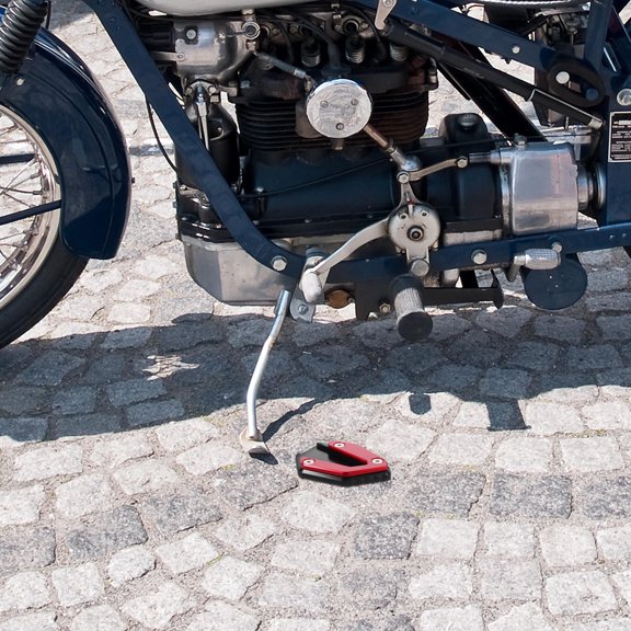 LOLIPPYY Red Aluminum Alloy Motorcycle Side Stand Extension Plate, 1-Pack for Enhanced Stability