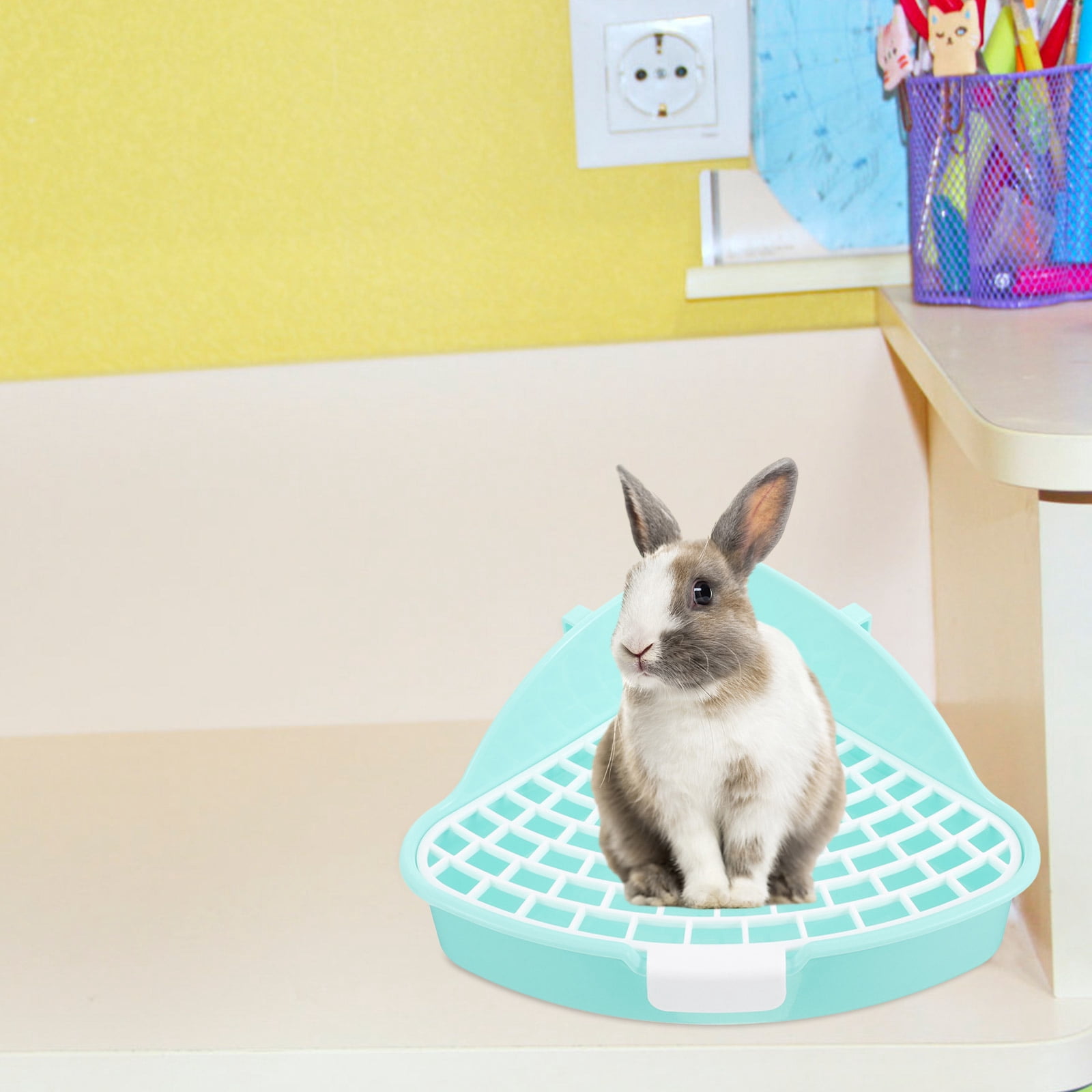 LOLIPPYY Plastic Small Pet Litter Tray for Rabbits Guinea Pigs with ...