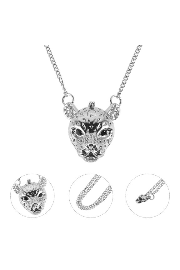 Plated Leopard Necklace with Inlaid Pendant and Unique Collarbone Chain for Stylish Decor