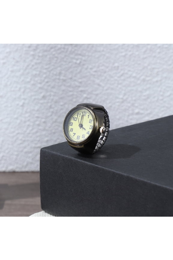 Retro Quartz Finger Watch in Various Colors, Made with Zinc Alloy Material