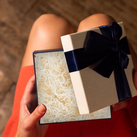 LOLIPPYY Ivory Raffia Paper Shredded Filler for Boxes and Decorative Packaging, Ideal for Crafts and Present Wrapping