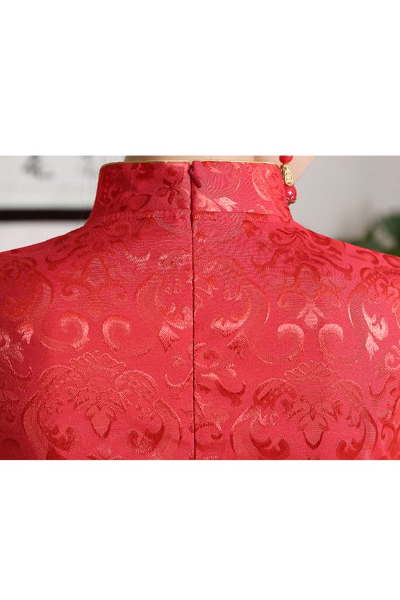 Red Chinese Wedding Cheongsam Dress Traditional Bridal Gown with Classic Pattern