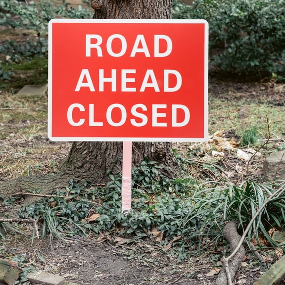 LOLIPPYY Red PVC Road Closed Sign for Decoration Easy to Install EyeCatching Traffic Control 12 x 18 Inches