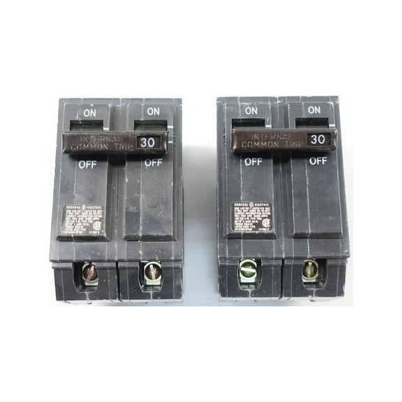 LOT of 2 GE THQL2130 Molded CASE Circuit Breaker 30A 2P 120/240V-AC D604762