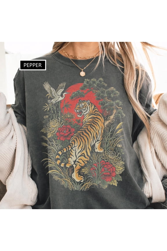 Japanese Tiger T-Shirt Vintage Tiger Graphic Tee Floral Tiger Shirt Japanese Art Tiger Shirt Boho Cottagecore Tee Unisex Tiger Graphic Tee, Pepper S