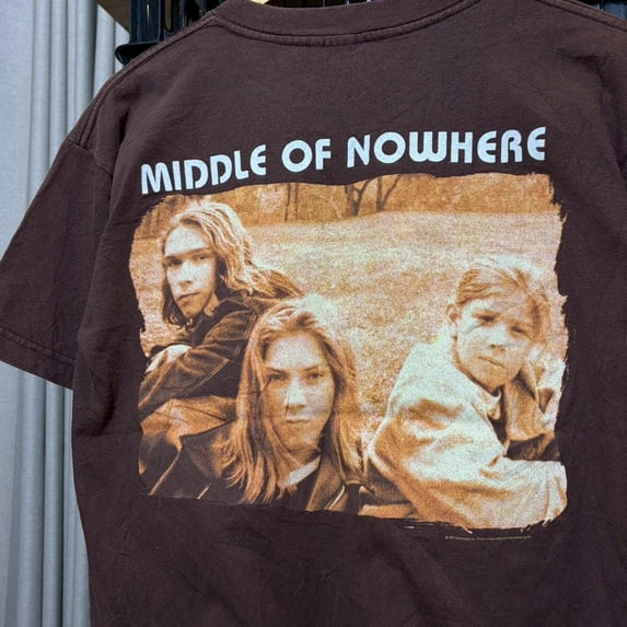 LOVETEE Vintage 90s Middle of Nowhere Shirt, Navy S
