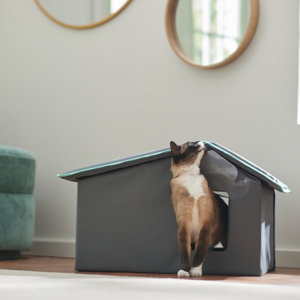 LQQ Extra Wide Indoor Heated Cat House
