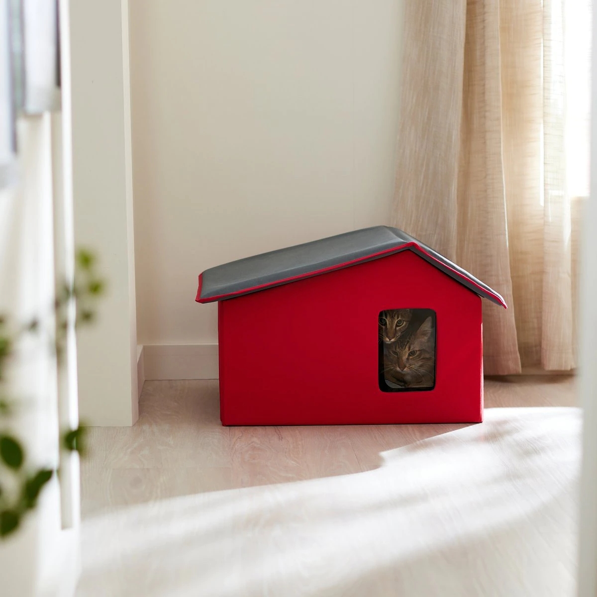 LQQ Extra Wide Indoor Heated Cat House