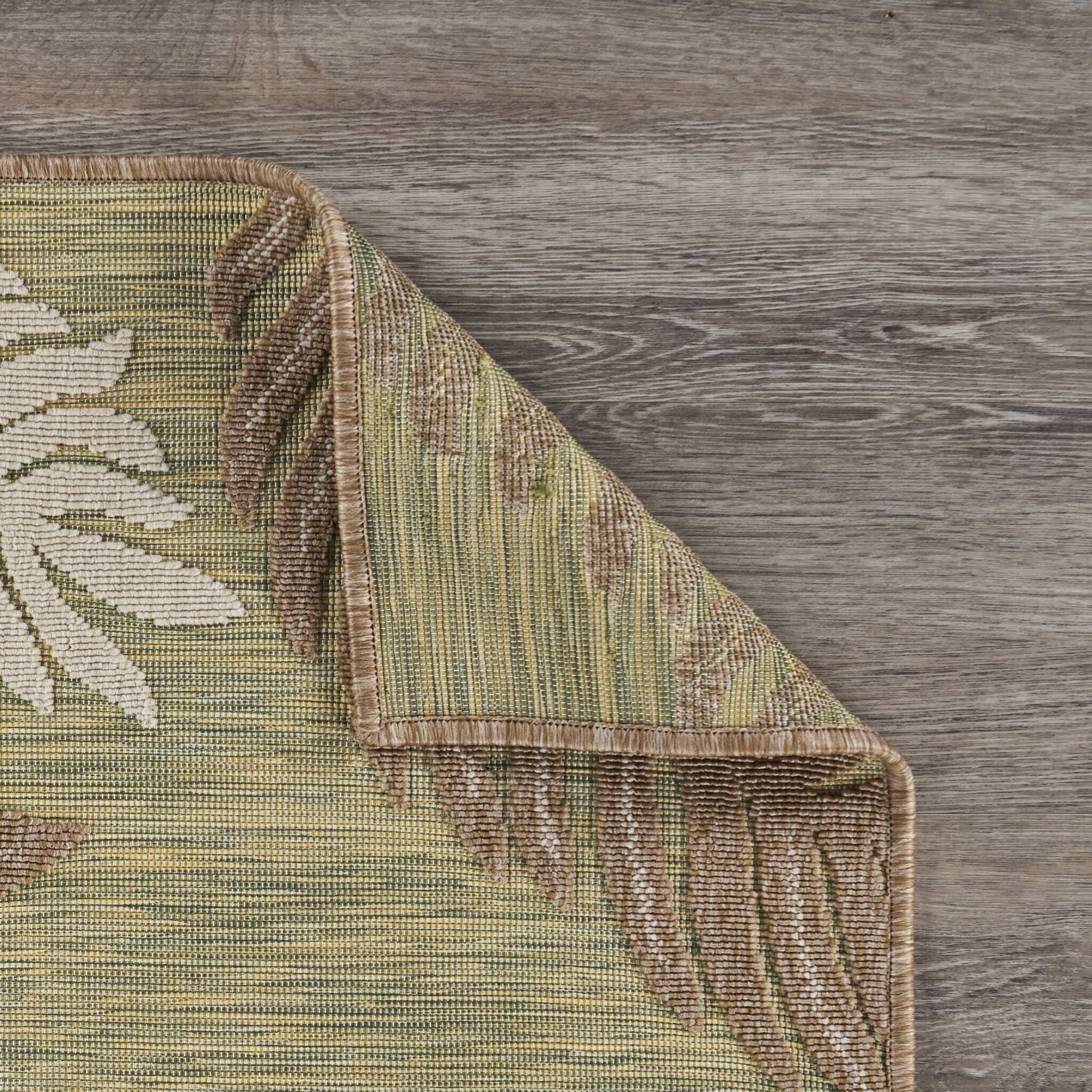 Tropical Green Leaf 5' x 7' Easy-Care Indoor/Outdoor Area Rug