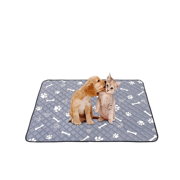 LSLJS Christmas Self-Heating Pet Pad, 17.7x23.6 inch Winter Warm Thermal Heated Pet Pad Thicken 4 Layer for Non-Slip Super Absorbent Soft Protect Floor Mat Machine Washable Pet Carpet for Dog