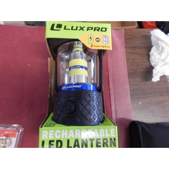 LUXPRO LP1512 Rechargeable Dual-Power 1100 Lumen LED Lantern