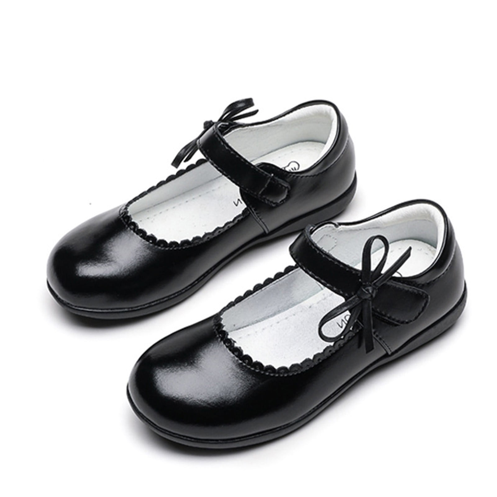 little girl black tennis shoes