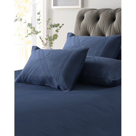 La Shantam Geo King size bedsheet, 100% cotton, super soft, breathable, inclusive :1 Flat Sheet (116x104 inches) & 2 Designer Quilted Shams (20x32 inches) - Navy Blue