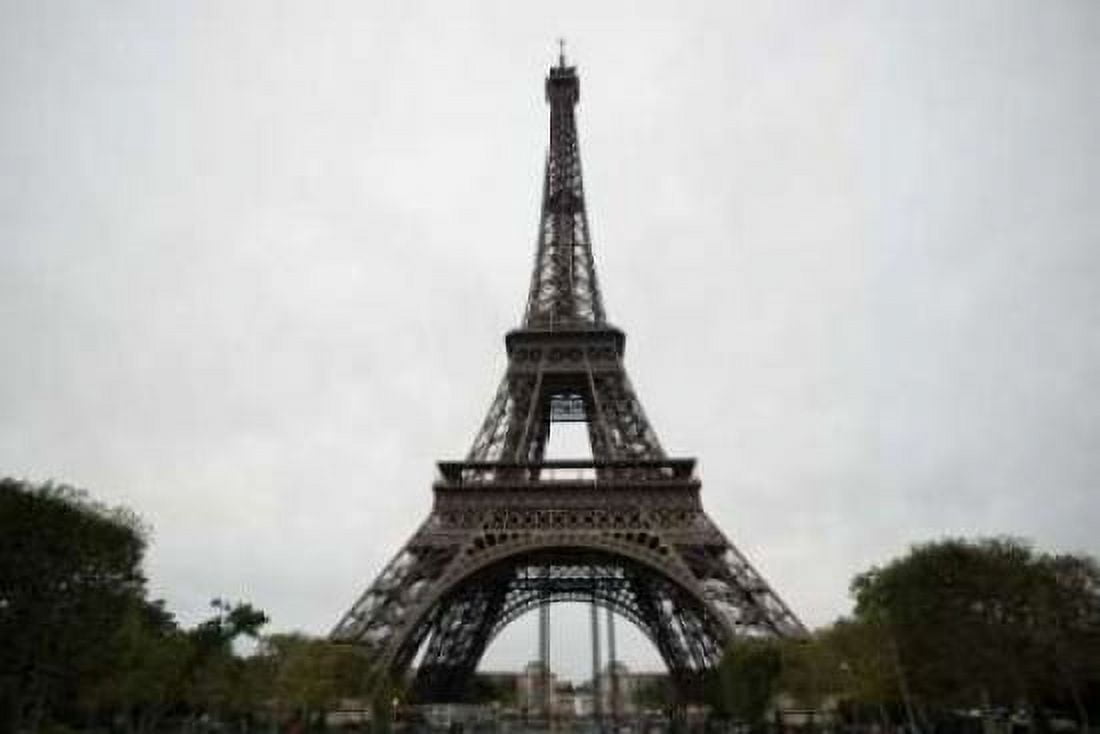 La Tour Eiffel I Canvas Art - Erin Berzel (24 x 36)